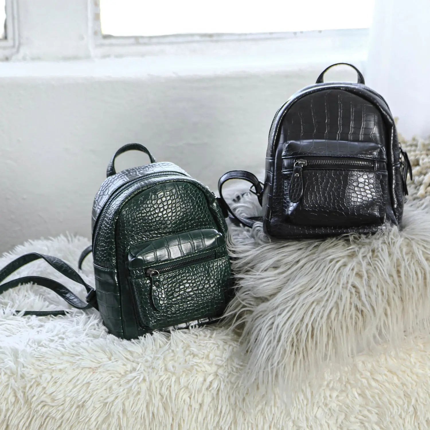PU LEATHER ALLIGATOR PRINT BACKPACK Lavender Tartarus